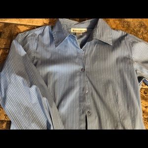 Women’s Dressbarn Button-up long sleeve shirt, M